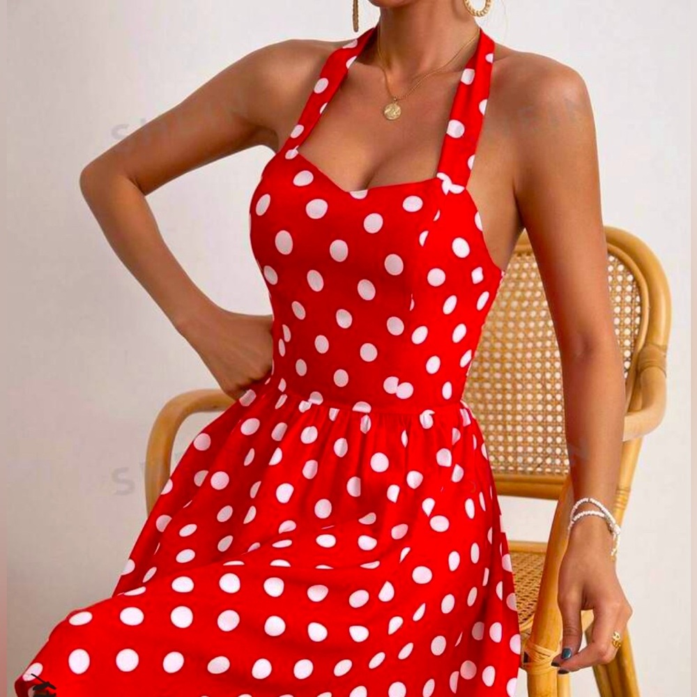 Adorable & comfy halter dress. Brand new & never worn. ❤️❤️❤️
